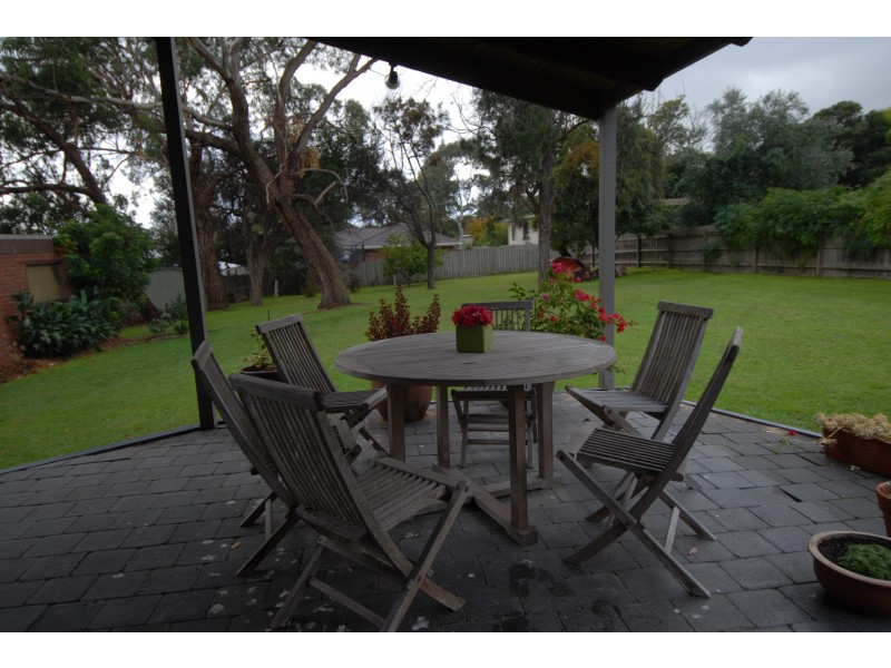 27 Hove Road, Rosebud VIC 3939