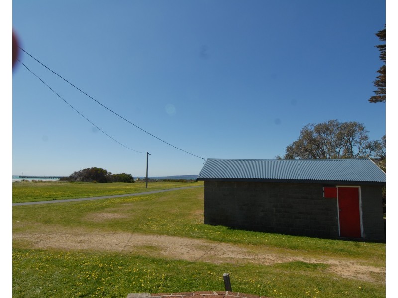 BOATSHED 82A – Rosebud Foreshore, Rosebud VIC 3939