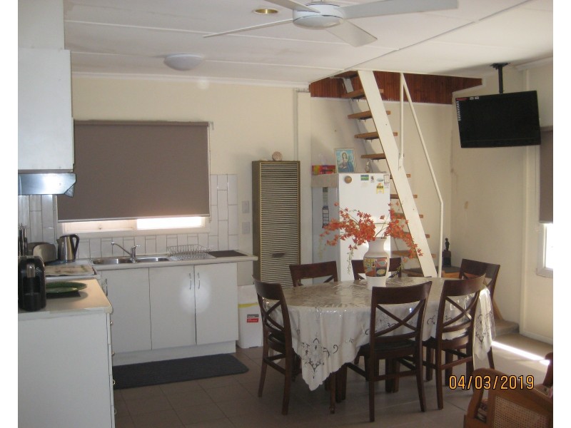 24 Eighth Avenue, Rosebud VIC 3939