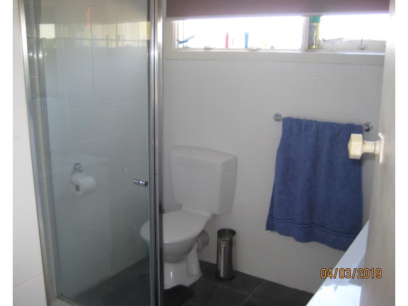 24 Eighth Avenue, Rosebud VIC 3939