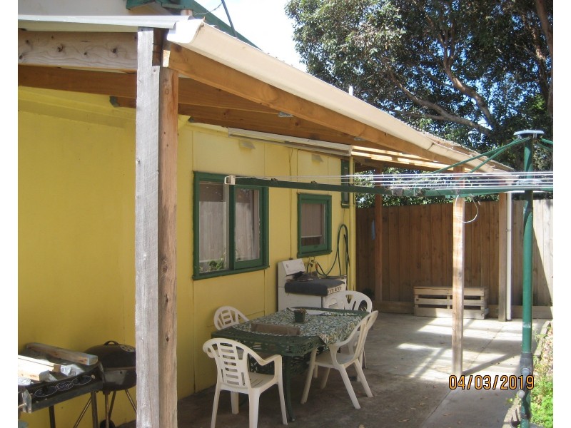 24 Eighth Avenue, Rosebud VIC 3939