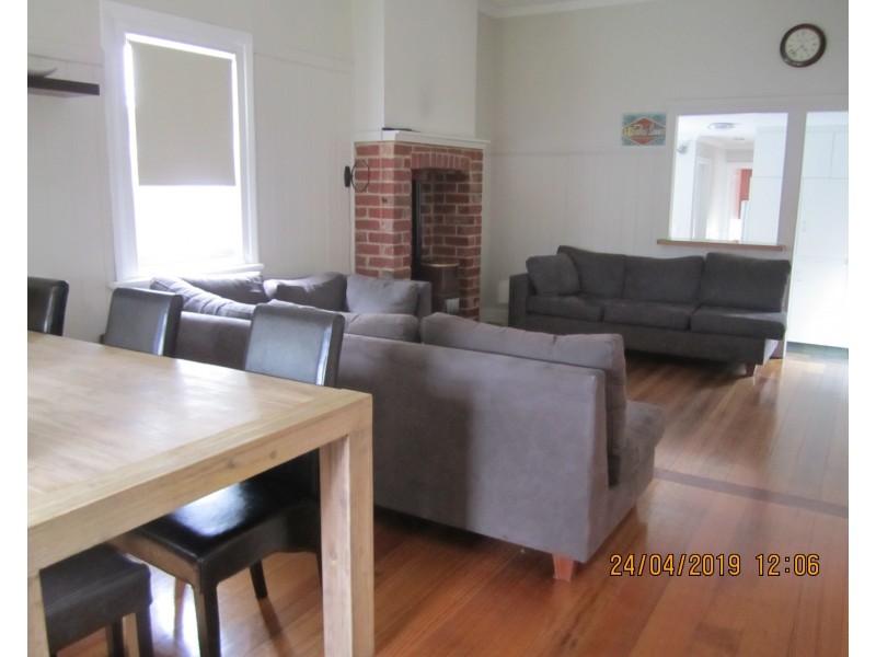 51 Ninth Avenue, Rosebud VIC 3939