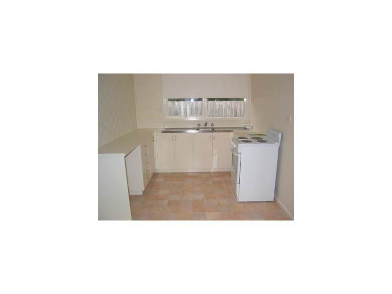 Florence Avenue, Rosebud West VIC 3940