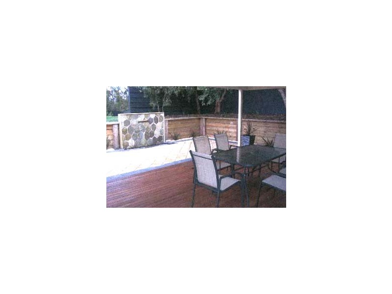 Sherwood Avenue, Rosebud VIC 3939