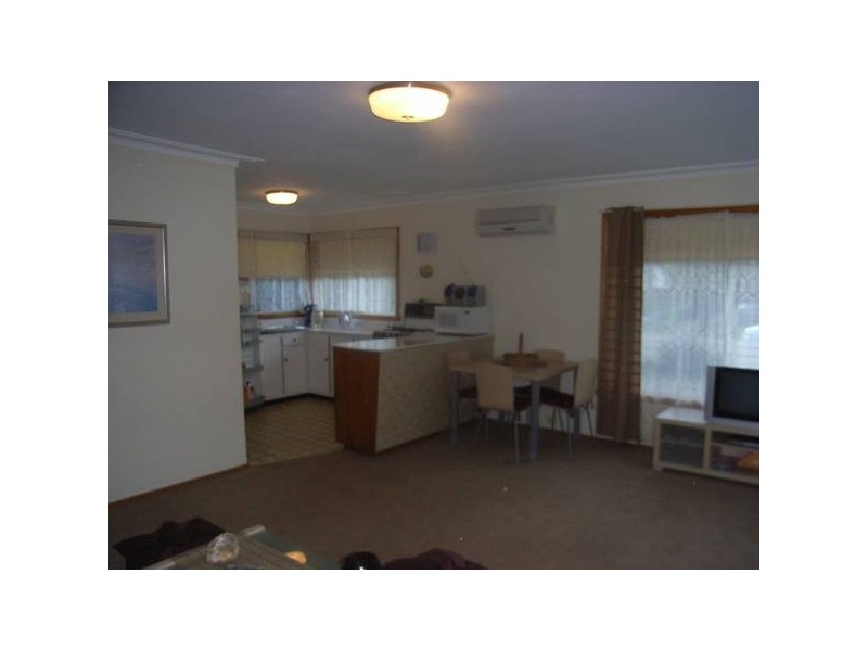 Eighth Avenue, Rosebud VIC 3939