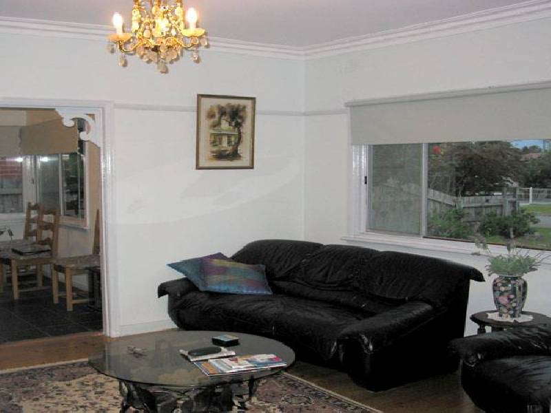 8 Ocean Street, Rosebud VIC 3939