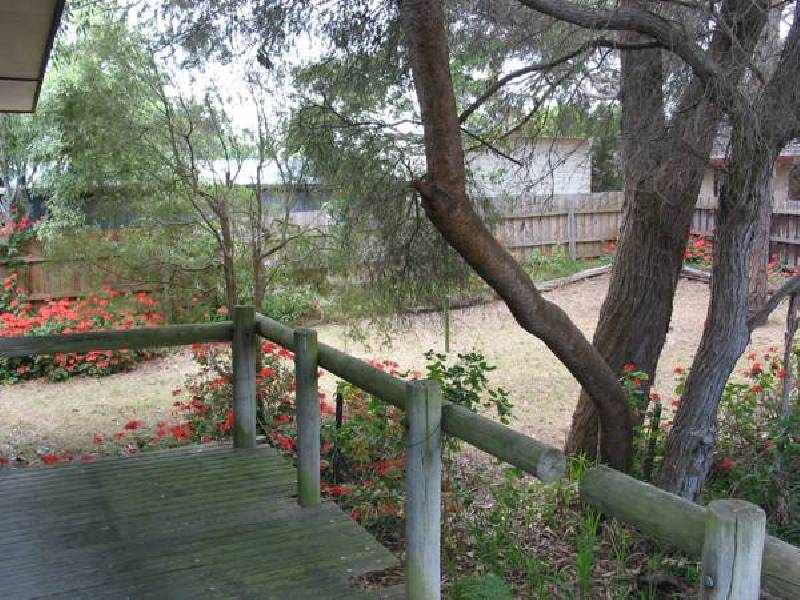 8 Hakea Avenue, Rosebud West VIC 3940