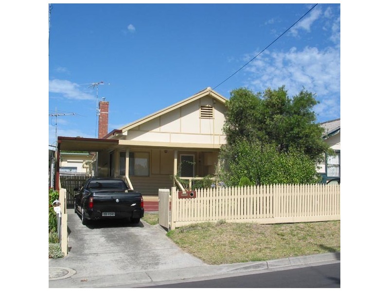 19 First Avenue, Rosebud VIC 3939