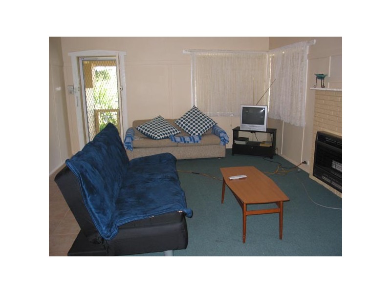 19 First Avenue, Rosebud VIC 3939