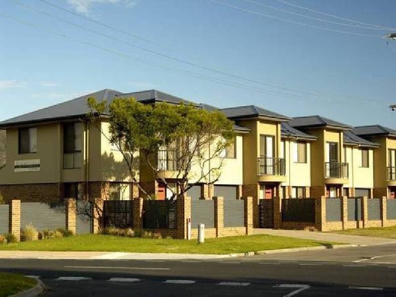 1/1 Adams Avenue, Rosebud VIC 3939