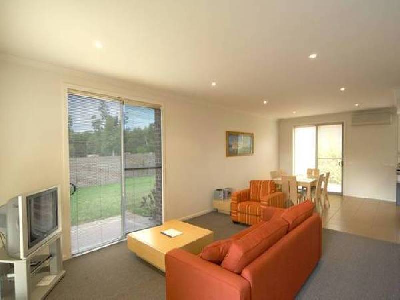1/1 Adams Avenue, Rosebud VIC 3939
