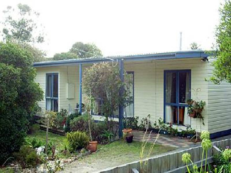 10 Hakea Avenue, Rosebud West VIC 3940