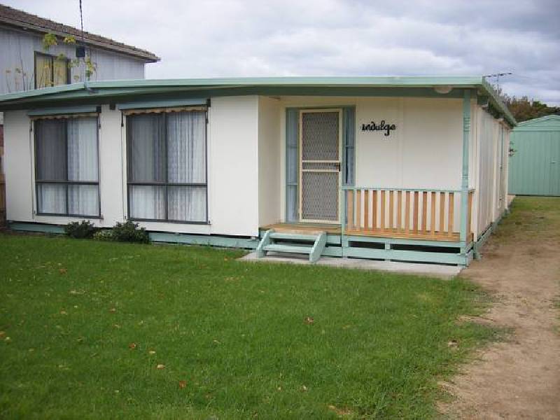 39 Ocean Street, Rosebud VIC 3939