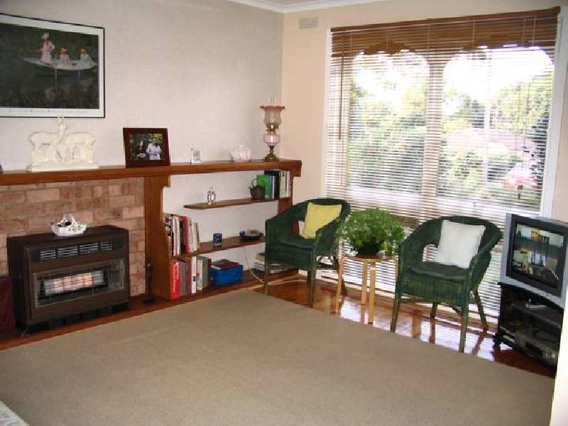 194 Ninth Avenue, Rosebud VIC 3939