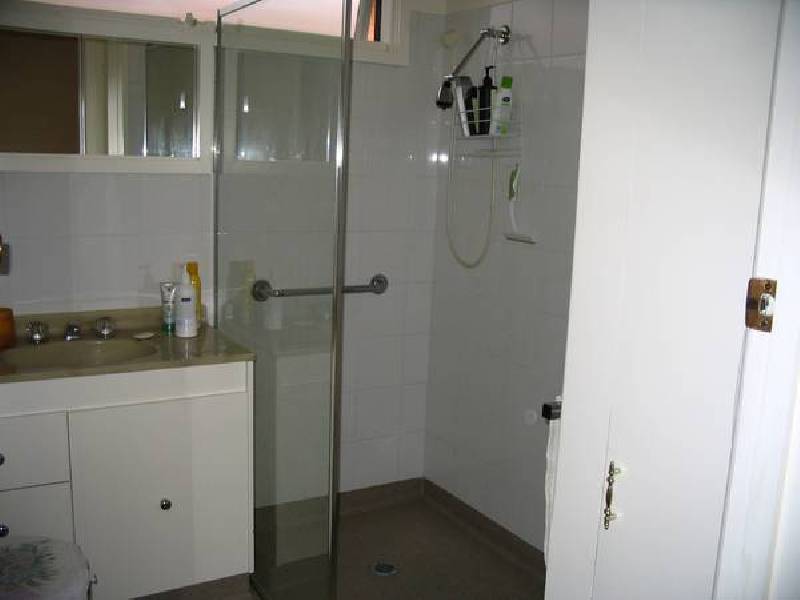 194 Ninth Avenue, Rosebud VIC 3939