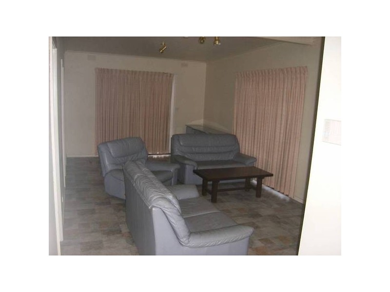 21 Parkmore Road, Rosebud VIC 3939