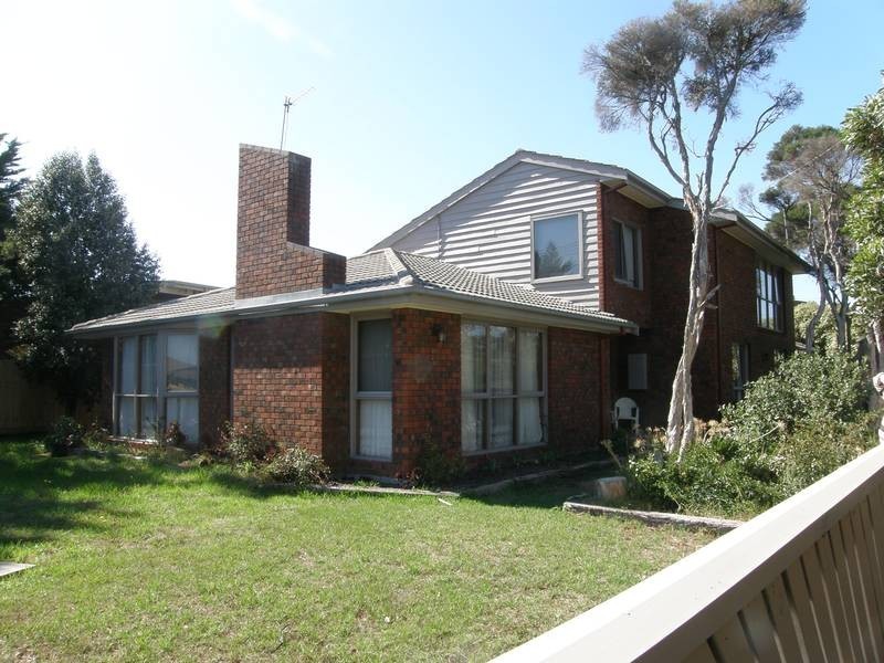 42 Dromana Parade, Safety Beach VIC 3936