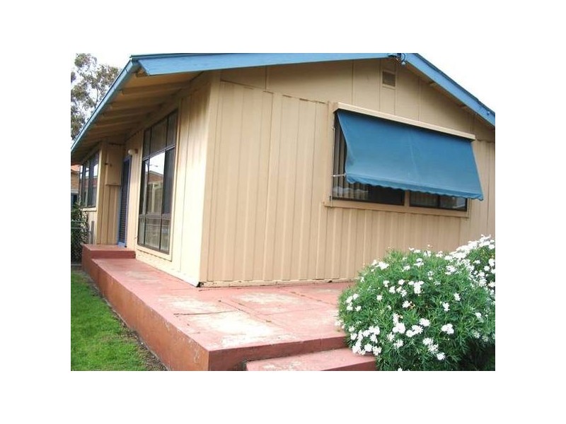 First Avenue, Rosebud VIC 3939