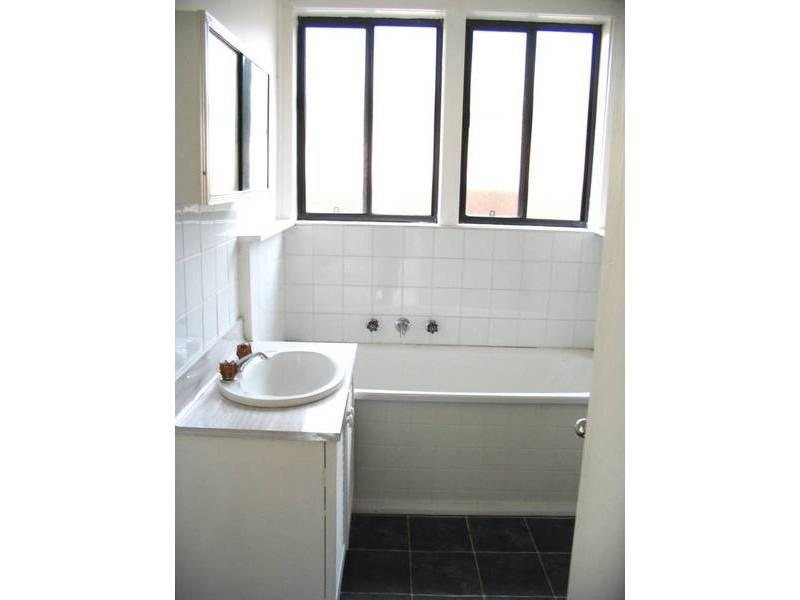 First Avenue, Rosebud VIC 3939