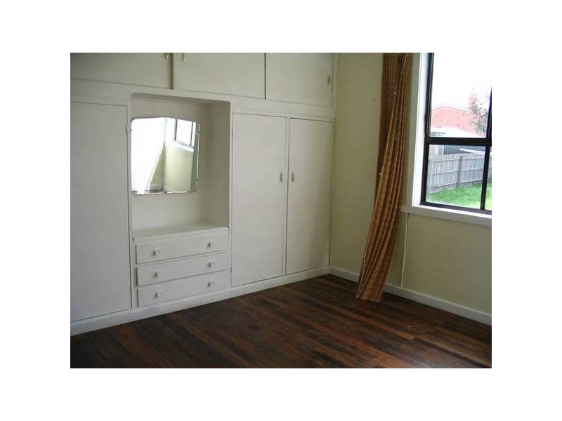 First Avenue, Rosebud VIC 3939