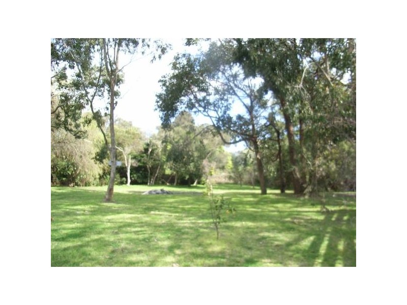 16 Seabrook Avenue, Rosebud VIC 3939