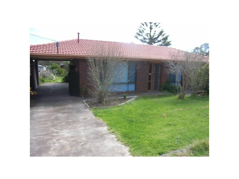 8 Bentley Road, Mccrae VIC 3938