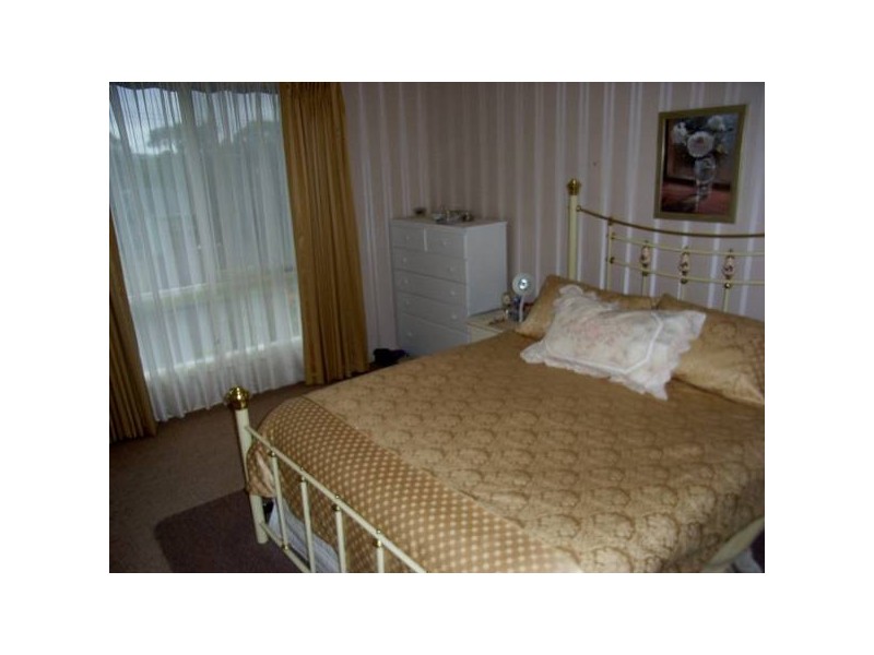 4 Cootamundra Avenue, Rosebud West VIC 3940