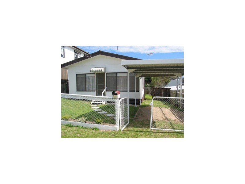 8 Fifth Avenue, Rosebud VIC 3939