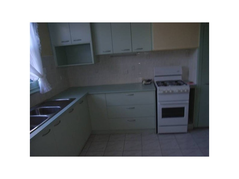 7 Marks Avenue, Rosebud West VIC 3940