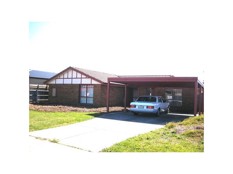 8 Lakeview Drive, Safety Beach VIC 3936