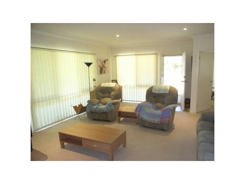 2 Cook Avenue, Rosebud VIC 3939