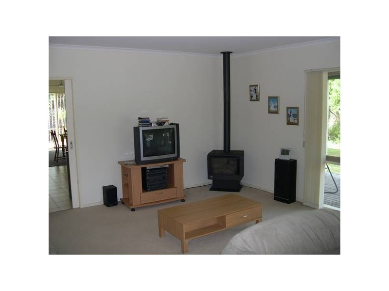 2 Cook Avenue, Rosebud VIC 3939