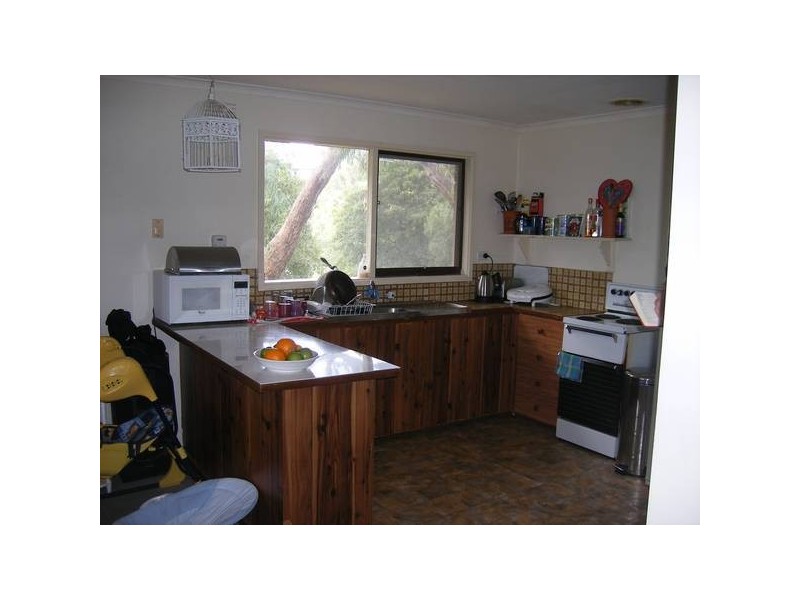 16 Dorothy Court, Mccrae VIC 3938