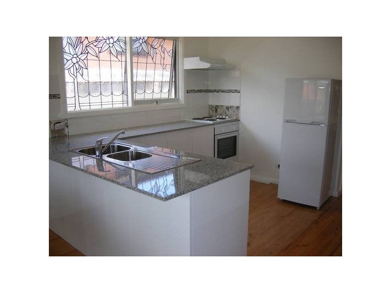 194 Ninth Avenue, Rosebud VIC 3939