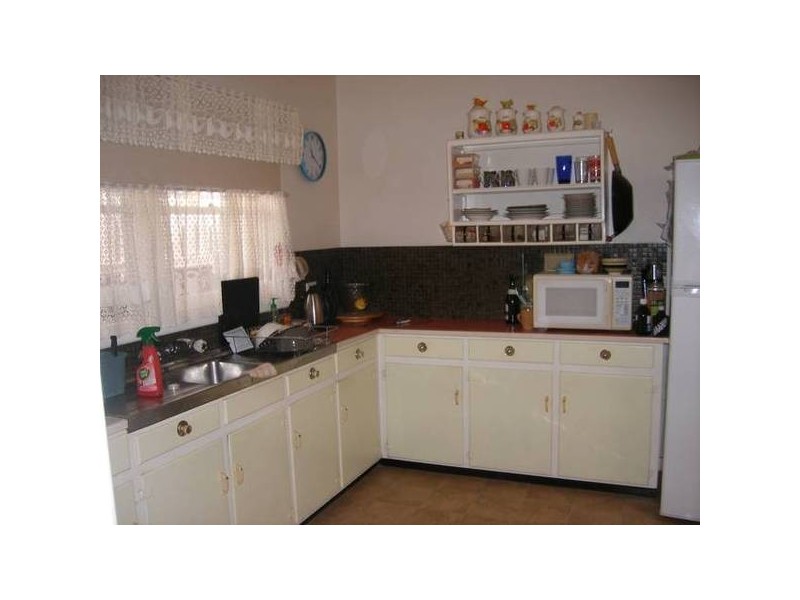 45 Ninth Avenue, Rosebud VIC 3939