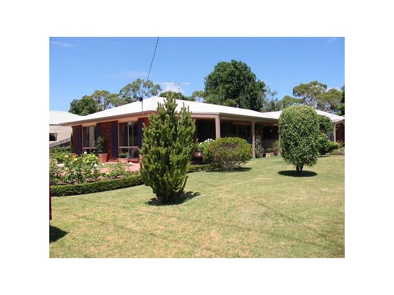 37 & 39 Nixon Street, Rosebud VIC 3939