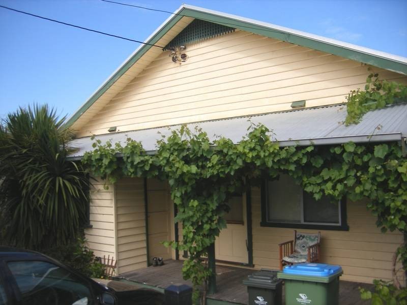 36 Seventh Avenue, Rosebud VIC 3939