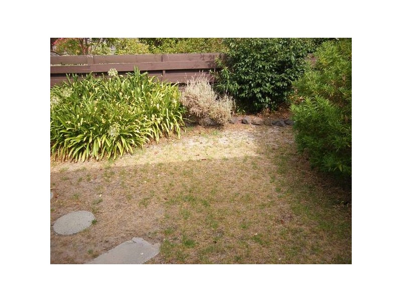 1/6 William Crescent, Rosebud West VIC 3940