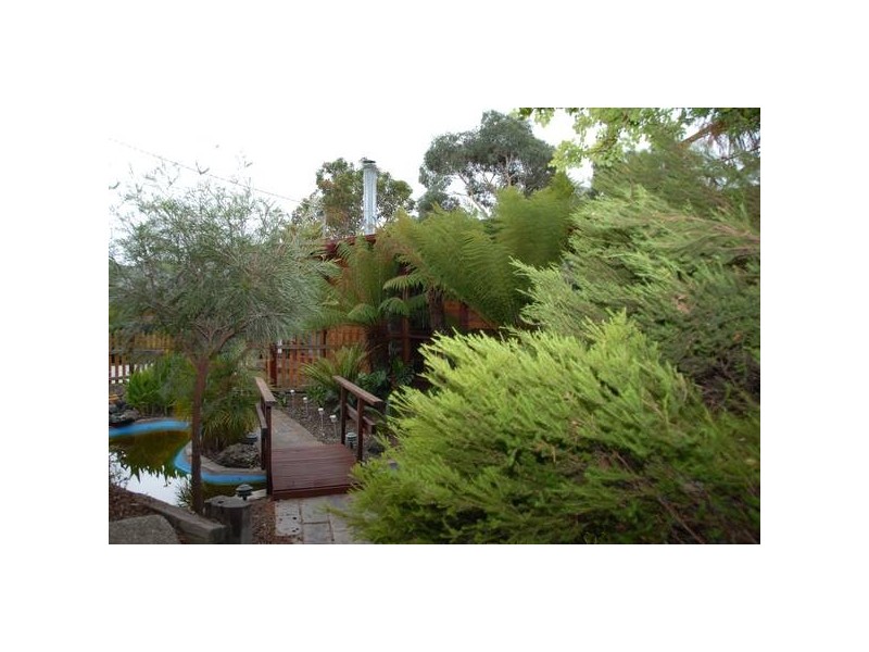 6 Bellbangra Avenue, Rosebud VIC 3939