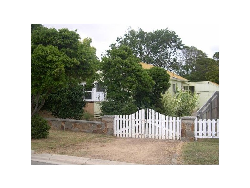 10 Murrawong Avenue, Rosebud VIC 3939