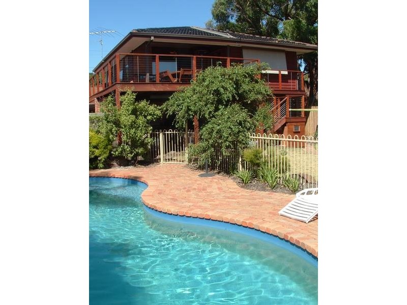 2 Crest Drive, Rosebud VIC 3939