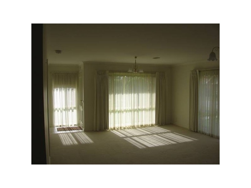 1/44 Rosemore Road, Rosebud VIC 3939