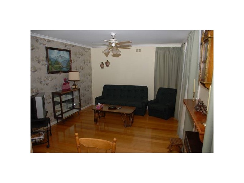 42 Sixth Avenue, Rosebud VIC 3939