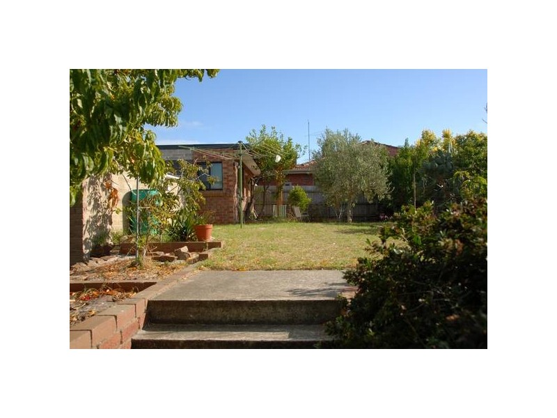 16 Morgan Street, Rosebud VIC 3939