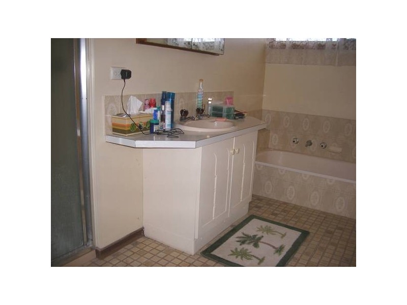 2/7 Warraburra Avenue, Rosebud VIC 3939