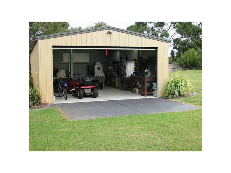 32 Lockhart Drive, Rosebud VIC 3939