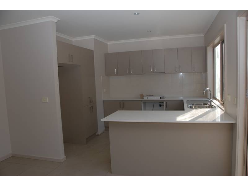 1-3/2 Phillip Street, Rosebud VIC 3939