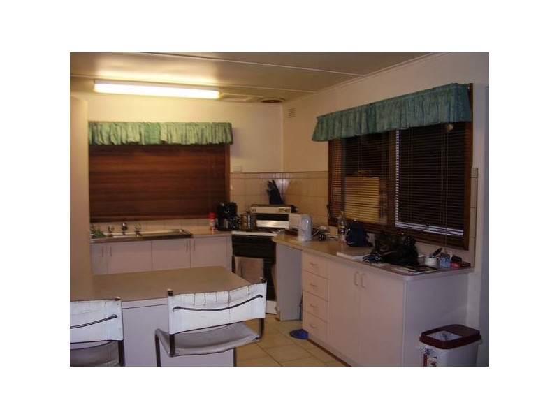 2 William Crescent, Rosebud West VIC 3940