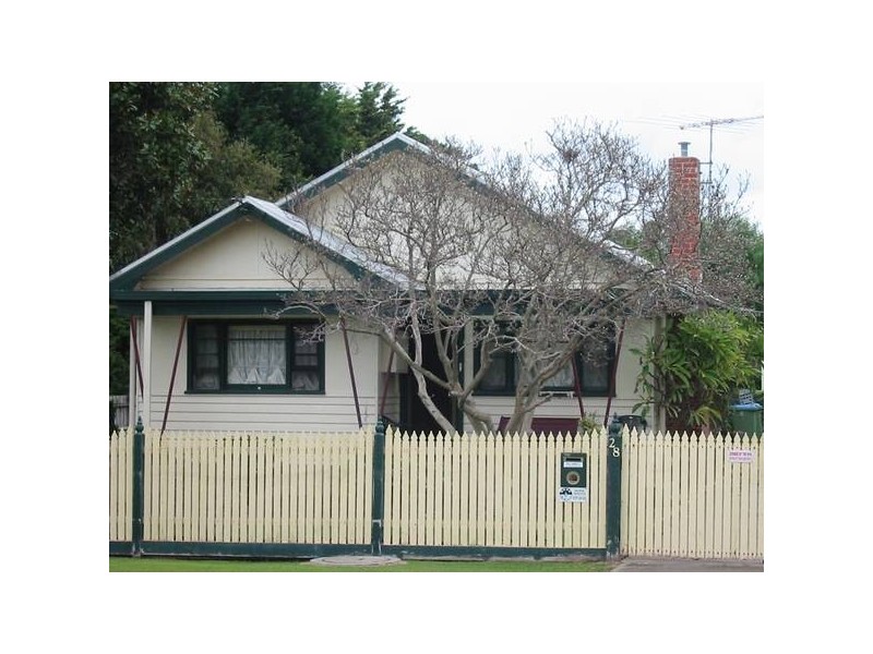 28 Whitehead Grove, Rosebud VIC 3939