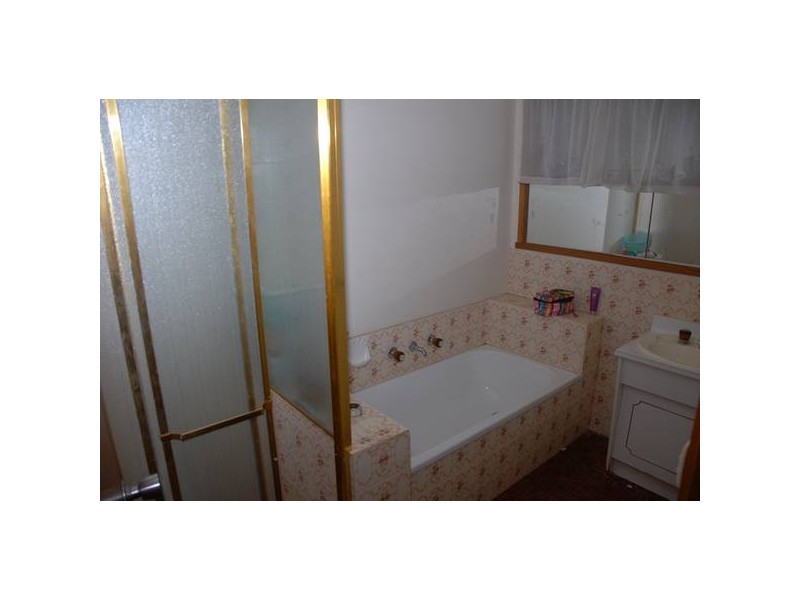 33 Leisure Way, Rosebud VIC 3939